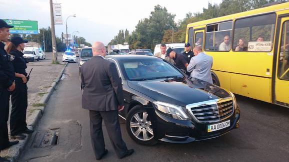 Патрульна служба зупинила віце-президента УЄФА - фото 1